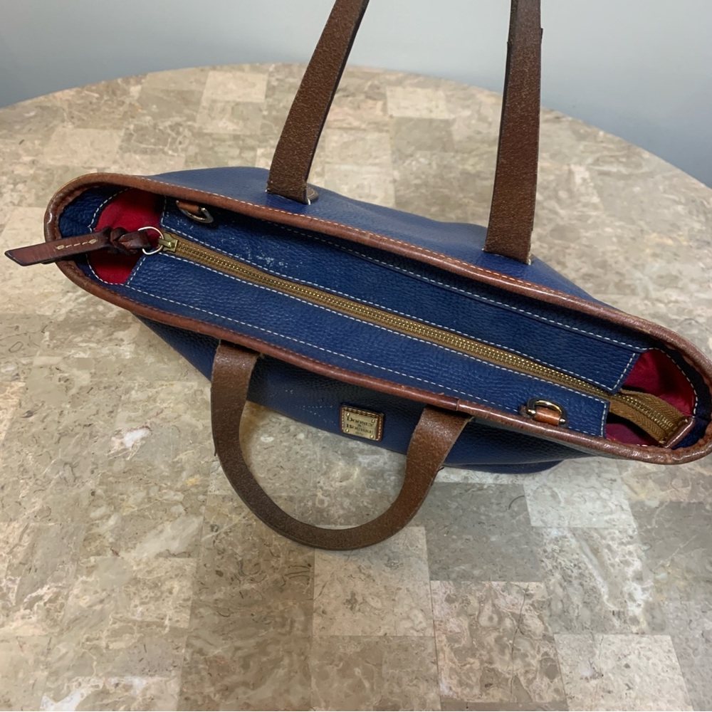 Vintage Dooney & Bourke 1990s Navy Tote Bag Pebble Leather Brown Trim Top Handle - Picture 9 of 16